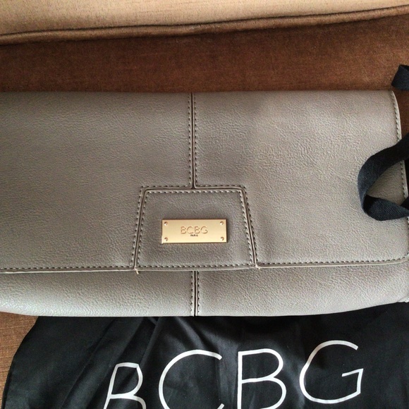 BCBG Paris Clutch - Picture 1 of 3
